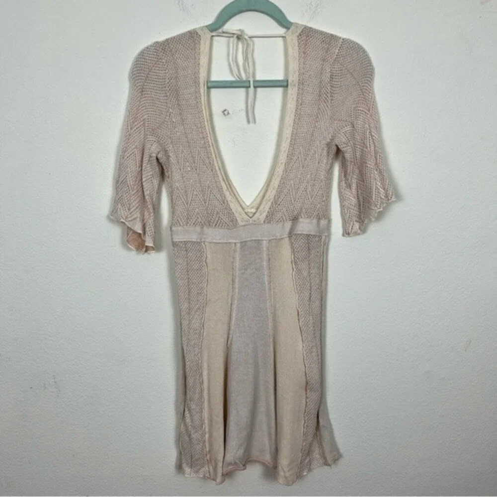 Free People Deep V Knit Ivory/Pink Boho Chic Mini Dress- Size Small - Picture 6 of 8